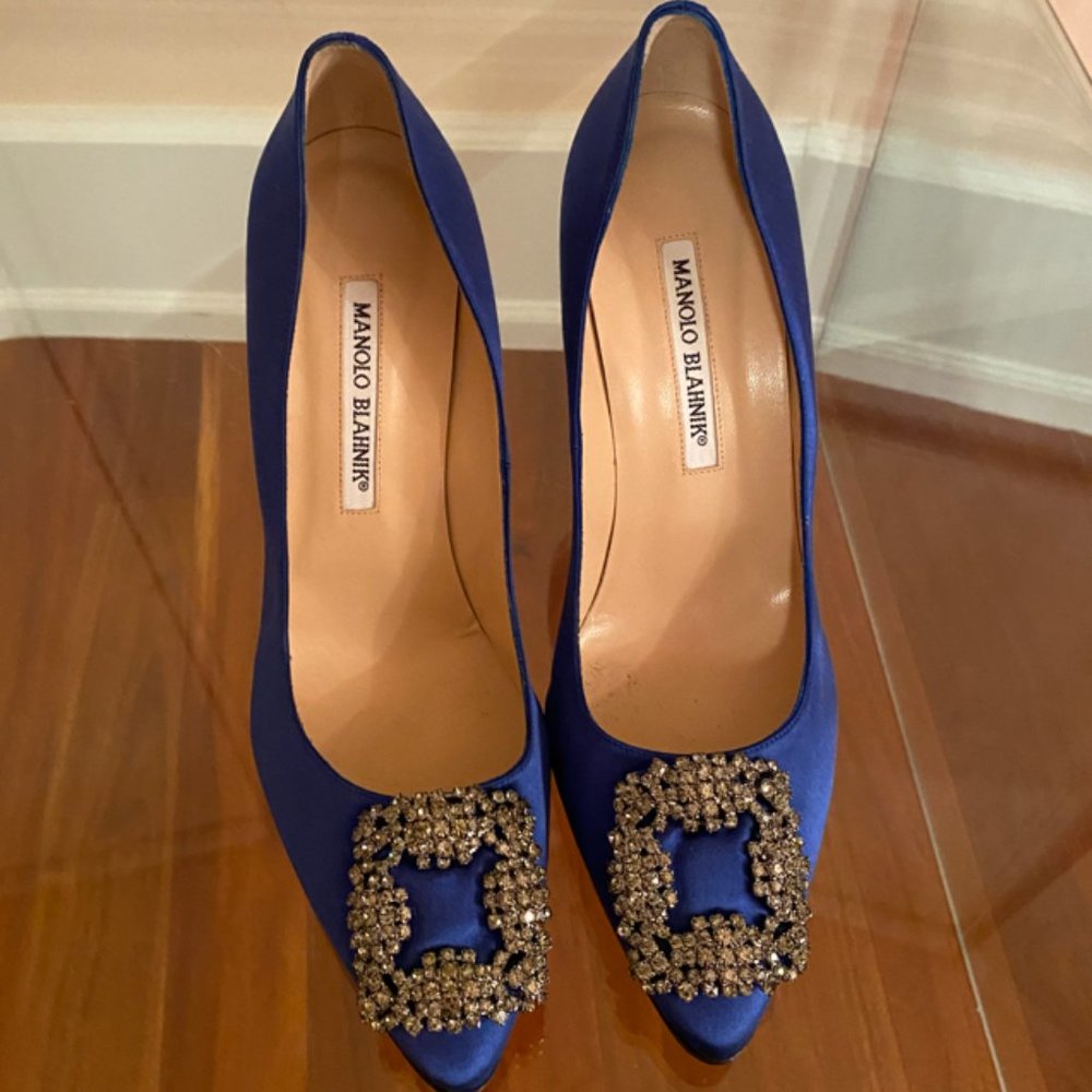 Pre-loved Manolo Blahnik Blue Heels